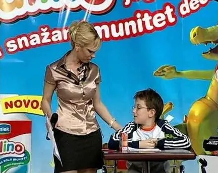989