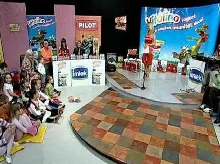 979