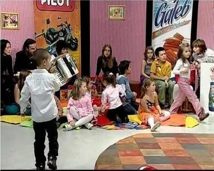 977